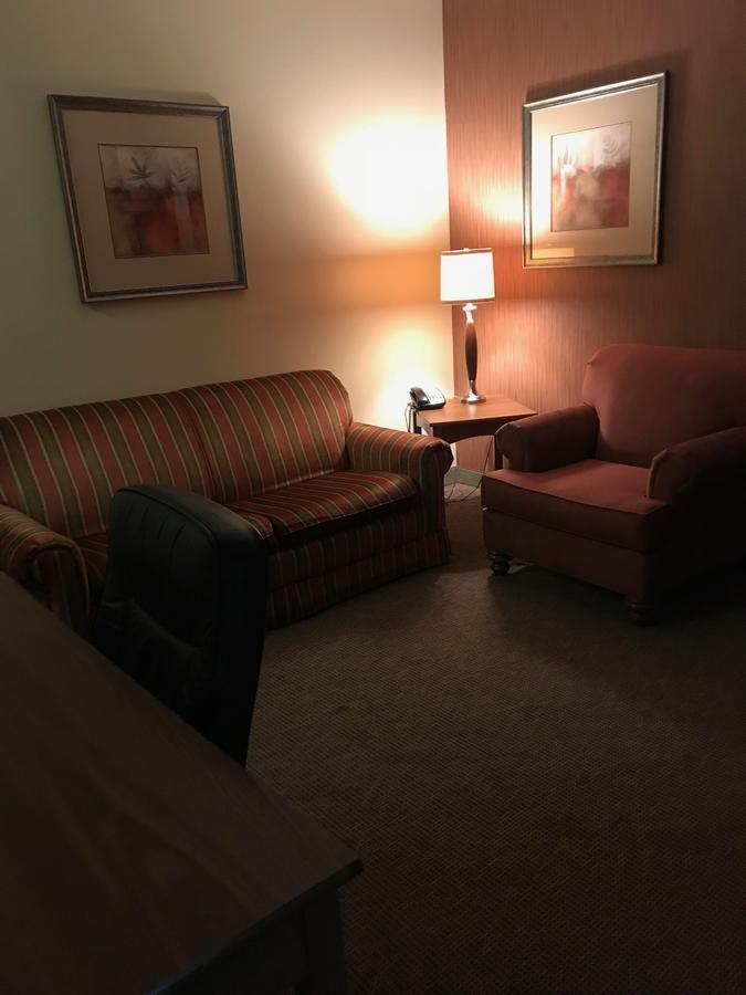 Randolph Inn And Suites Winchester Bagian luar foto